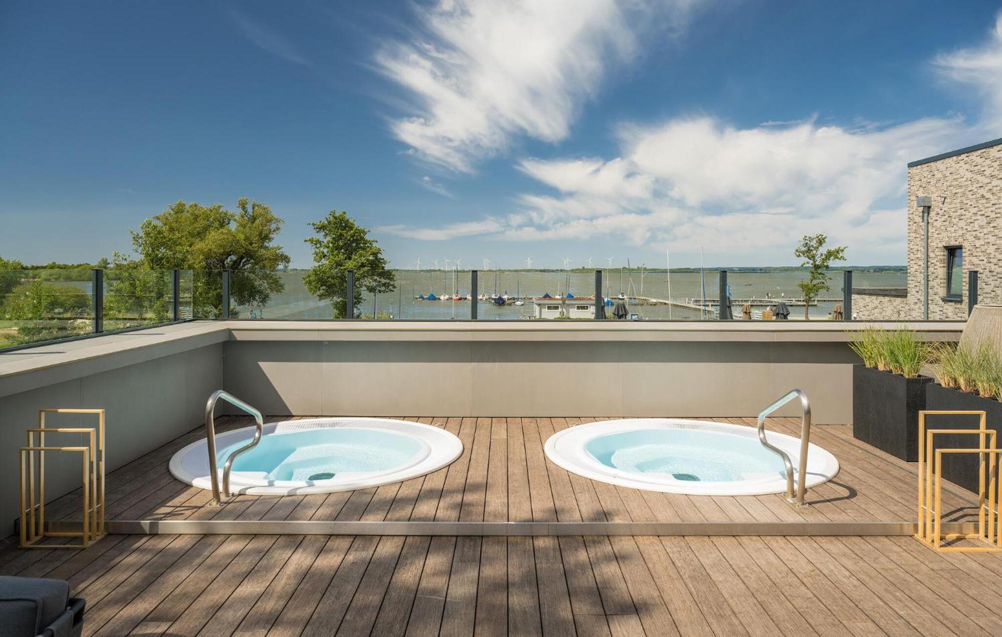 Gorgeous Home In Lembruch-Duemmer See With Kitchen Buitenkant foto