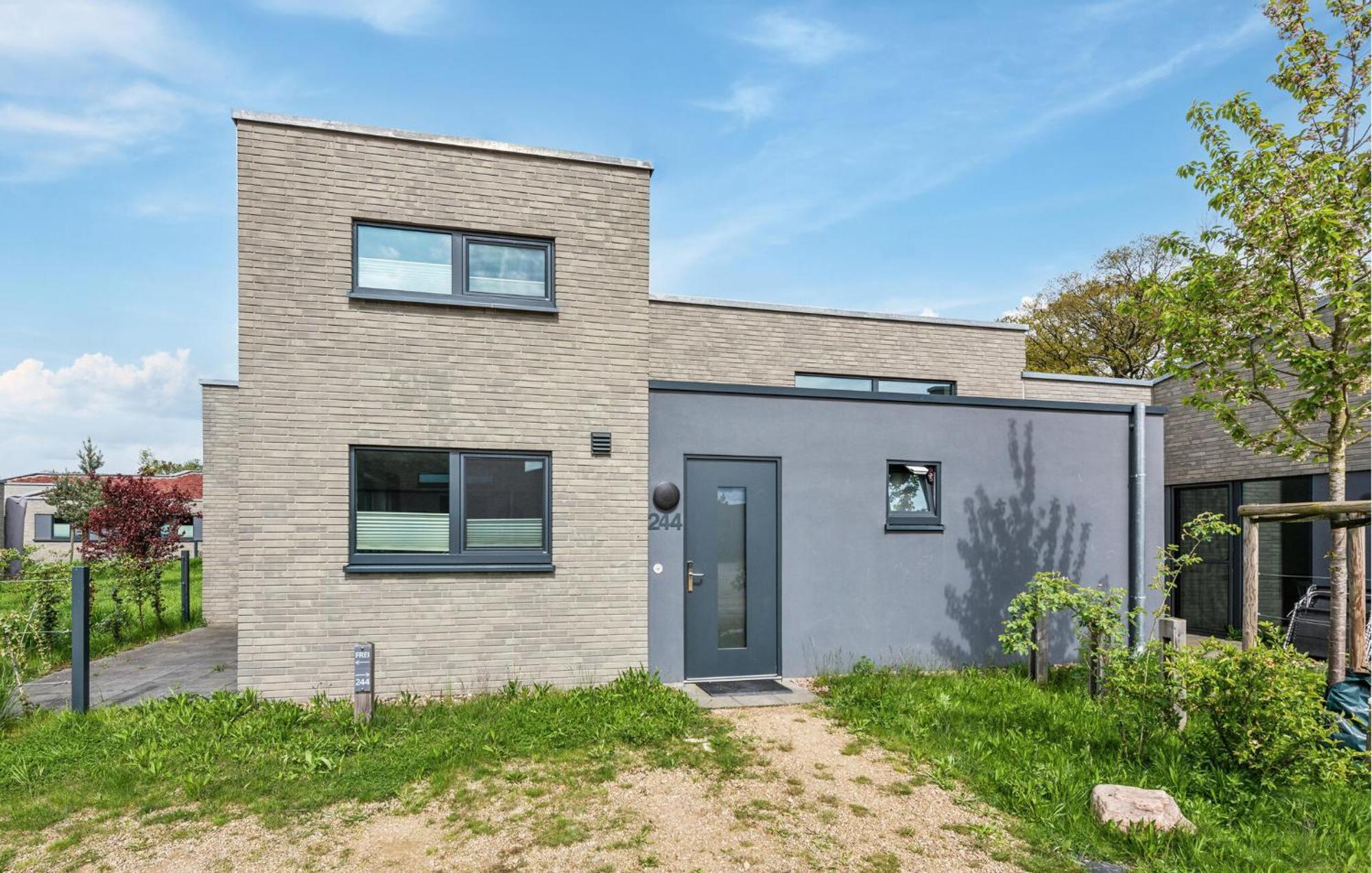 Gorgeous Home In Lembruch-Duemmer See With Kitchen Buitenkant foto